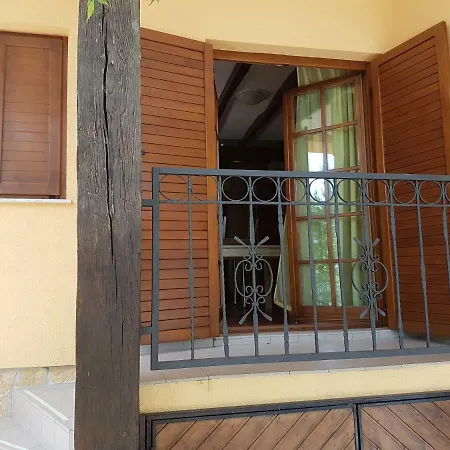 Steffany Apartment Kolan